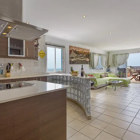 Penthouse Con Jacuzzi *