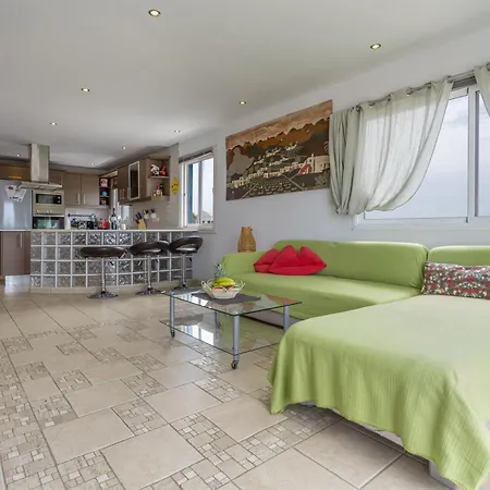 Penthouse Con Jacuzzi קוסטה טגוויסה