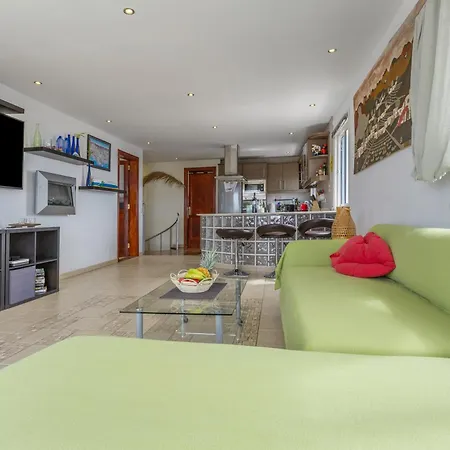 Penthouse Con Jacuzzi דירה *