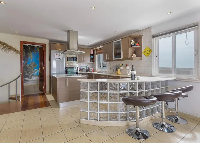 Apartamento Penthouse Con Jacuzzi Costa Teguise